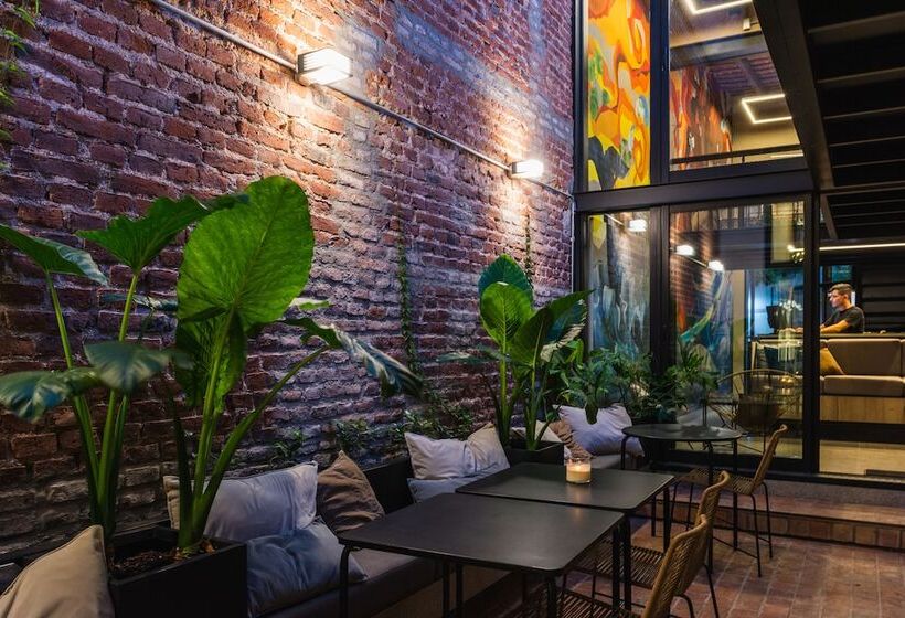 تختخواب و صبحانه Faz Hostel