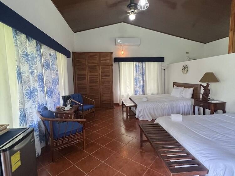 Blue Banyan Inn