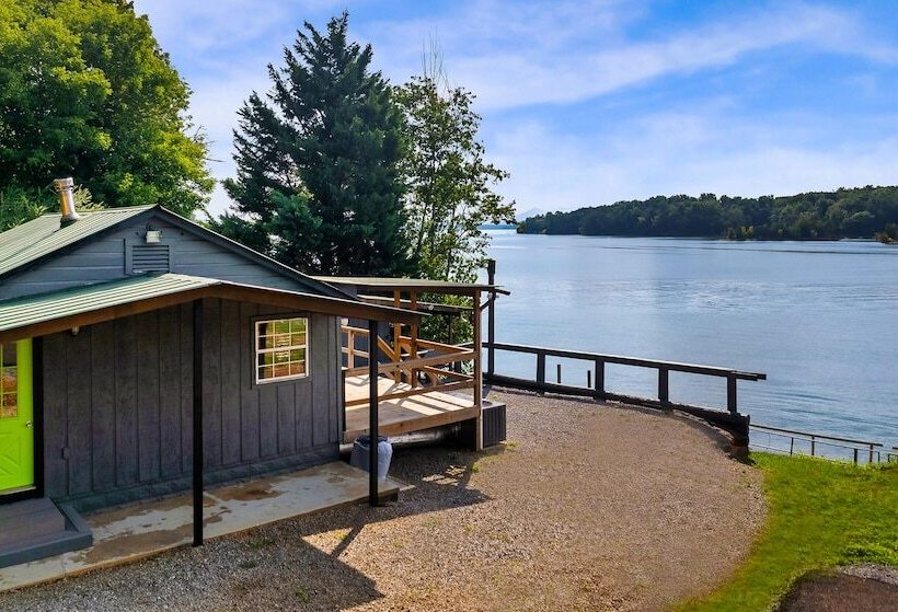 Cabin At Lakeside
