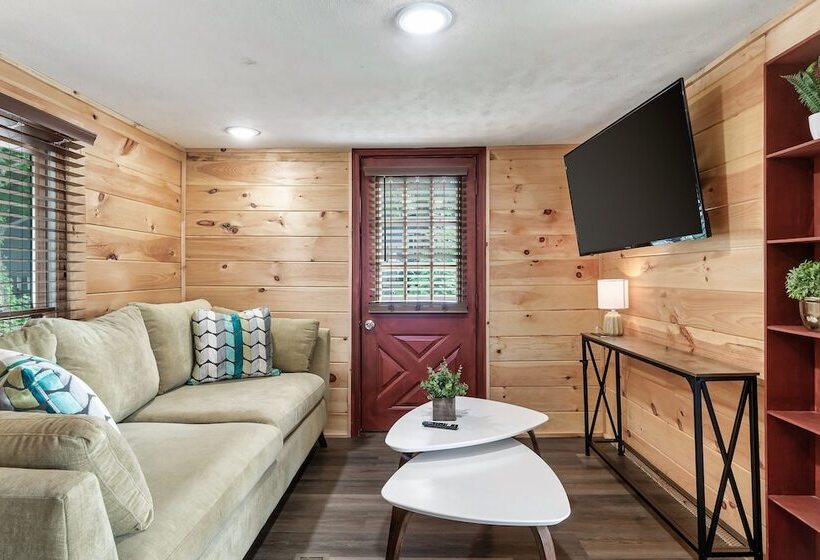 Cabin At Lakeside