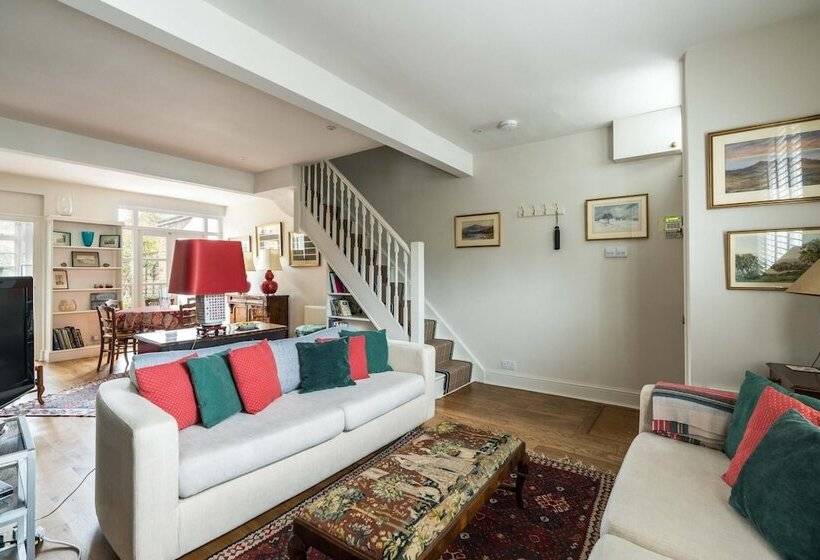 Charming 2bd Garden House  Hammersmith