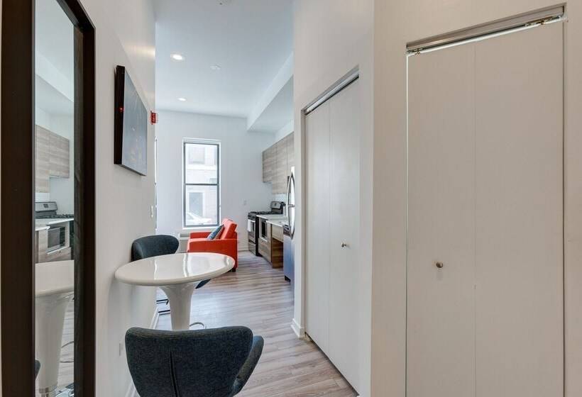 Ground Floor Studios In Chicago By 747 Lofts