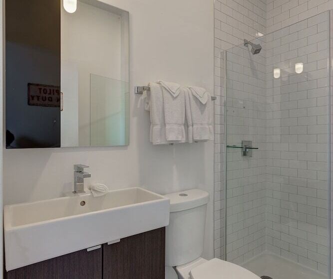 Ground Floor Studios In Chicago By 747 Lofts