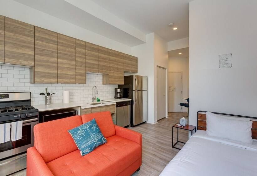 Ground Floor Studios In Chicago By 747 Lofts