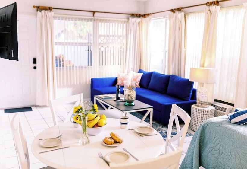 בית מלון כפרי Beachside Gardens Apartments By Lowkl