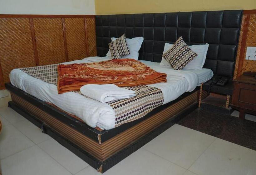 酒店 Himalaya Mount View Resort Kausani