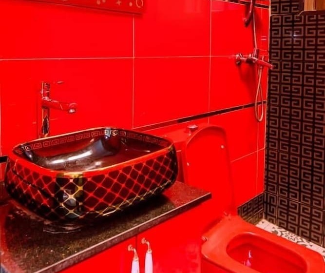 هتل Hôtel La Principauté Douala Bonapriso