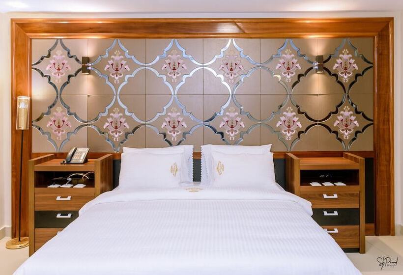 هتل Hôtel La Principauté Douala Bonapriso