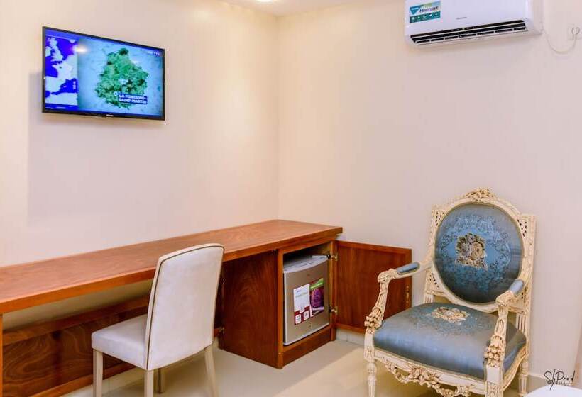 هتل Hôtel La Principauté Douala Bonapriso