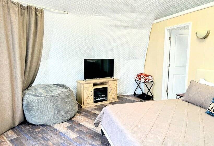 호텔 Lake Serenity Ranch