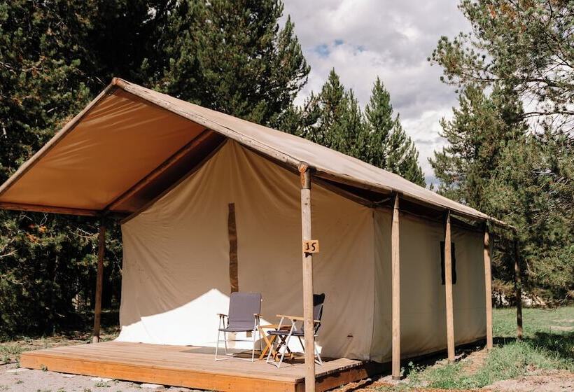 هتل Starlight Retreat Yellowstone