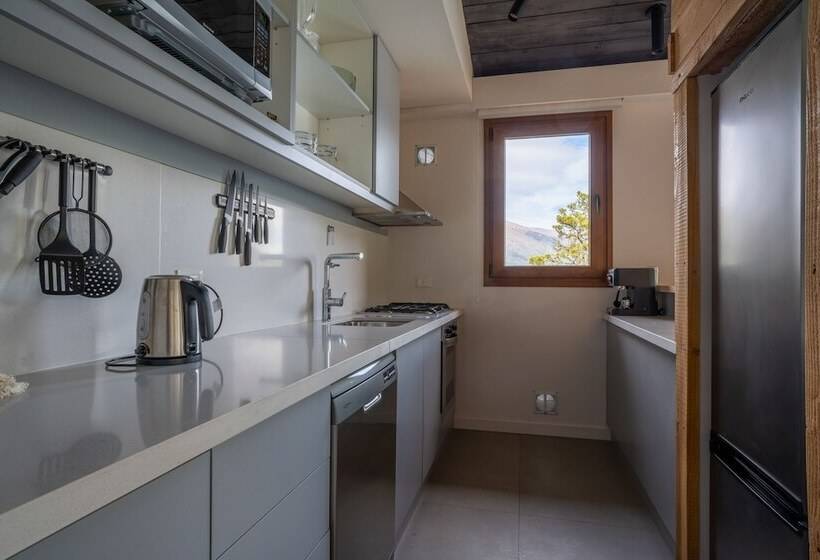 هتل Suites Del Lago Cipres