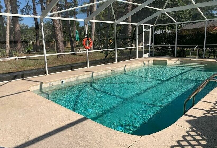 Nature Coast Inn And Cottages