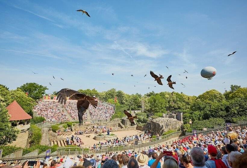 Puy Du Fou France   Hotel Les Iles De Clovis