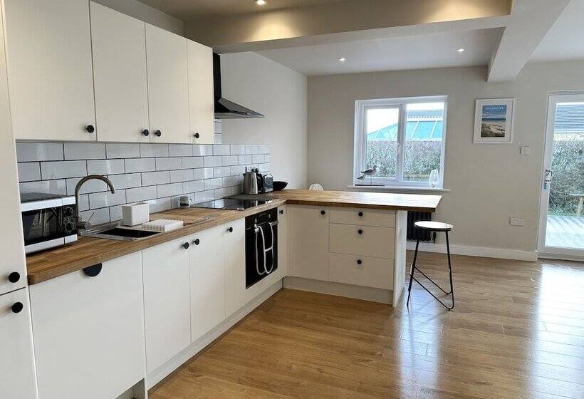إقامة 3 Bed House In Llanfaelog, Near Rhosneigr