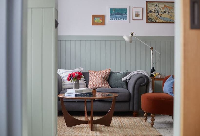דירת נופש Beautiful 2 Bed Victorian Conversion In Pewsey