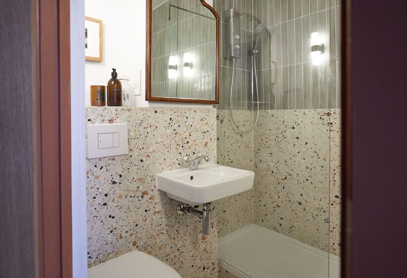 דירת נופש Beautiful 2 Bed Victorian Conversion In Pewsey