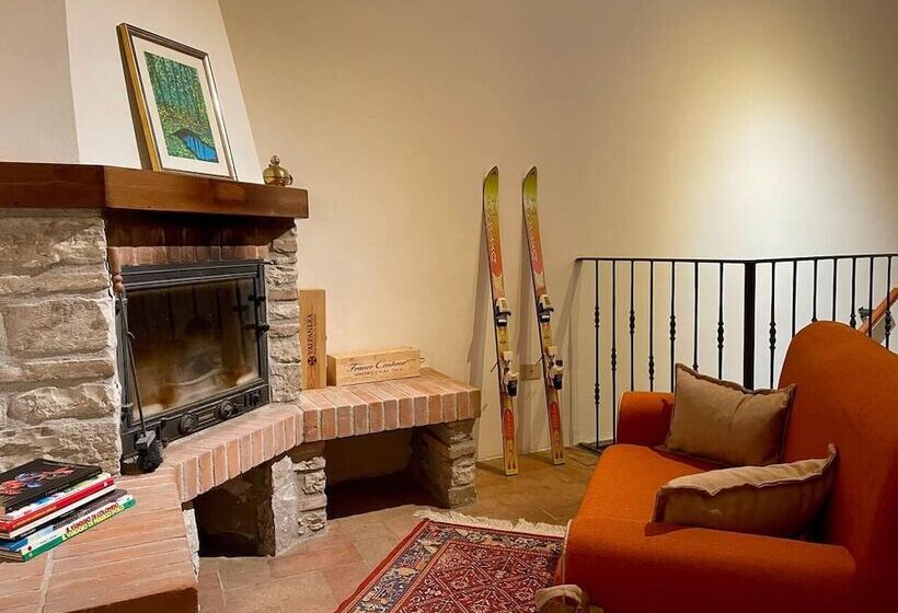 住所  Casa Lola A Lovely 3 Bed House In Bolognola