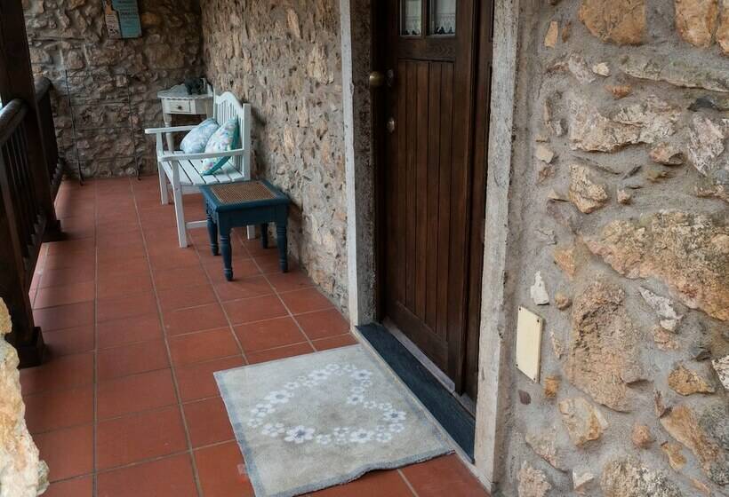 레지던스 Casas Do Favacal   A Traditional Xisto House
