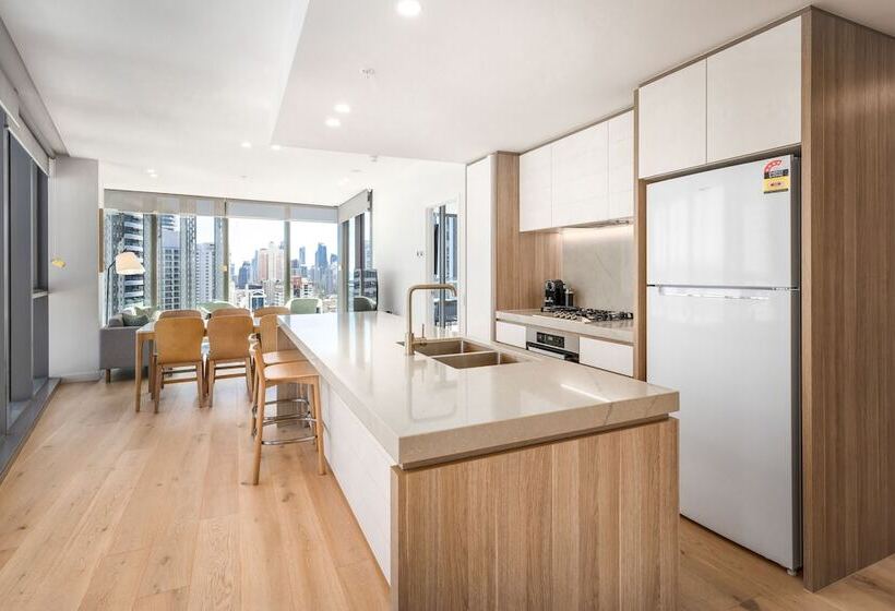 Signature Broadbeach   Gclr