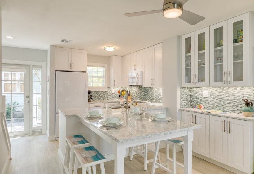 Bahamian Reed By Avantstay Walk To Everything! W/ Community Pool Week Long Stays Only