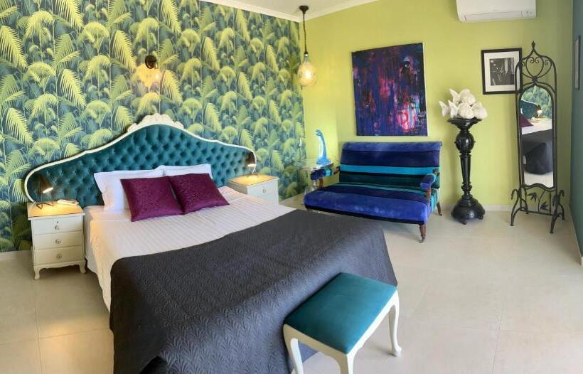 مبيت وإفطار Palm View Guesthouse, Adults Only