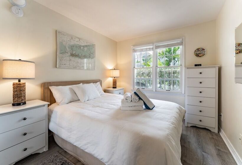 Conch Adventure By Avantstay Great Location W/ Patio, Outdoor Dining And Shared Pool! Week Long Stay