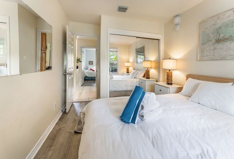 Conch Adventure By Avantstay Great Location W/ Patio, Outdoor Dining And Shared Pool! Week Long Stay