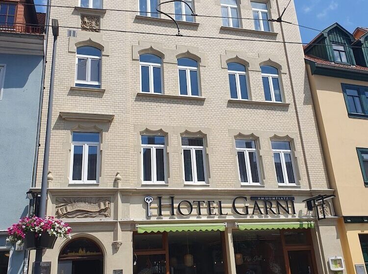 هتل Garni Am Domplatz