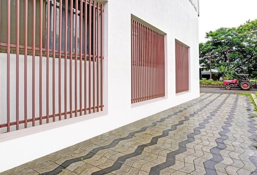 Itsy Hotels Oasis Pride