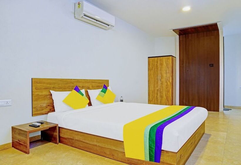 Itsy Hotels Oasis Pride