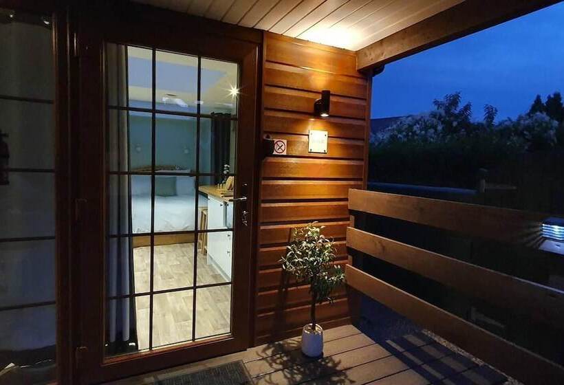 בית מלון כפרי La Al Lodge In Kendal, Gateway To The Lakes