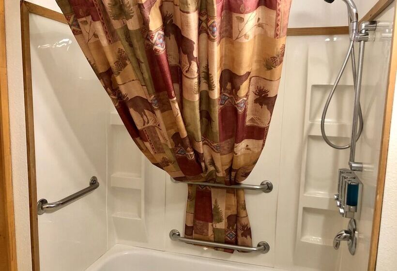 هتل Lodge Suites