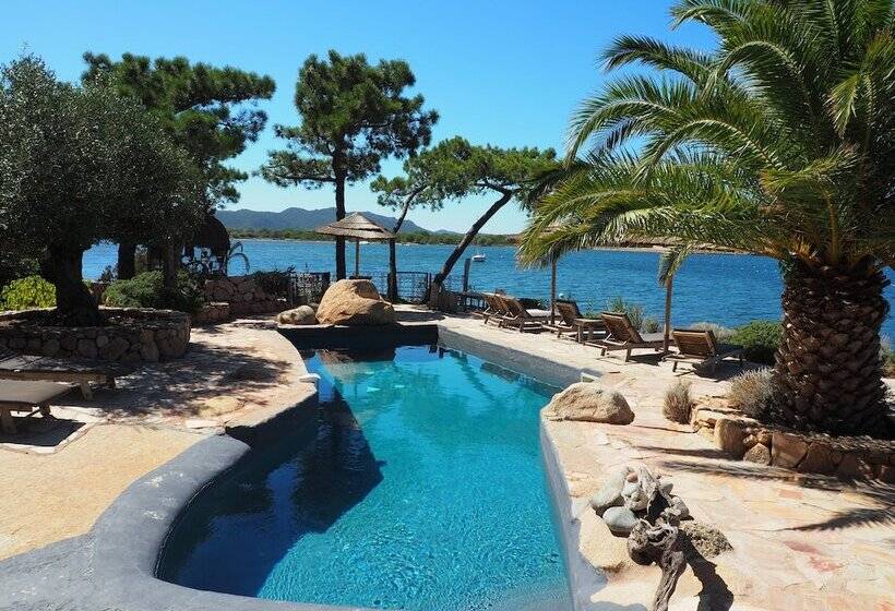 هتل Maranatha Porto Vecchio