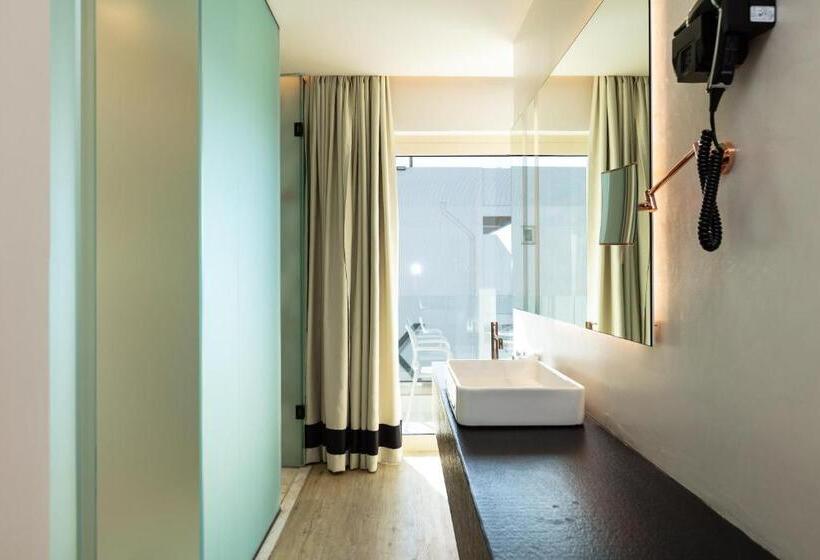 Kahlua Sea View Suites
