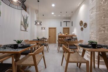 Marea Boutique Suites