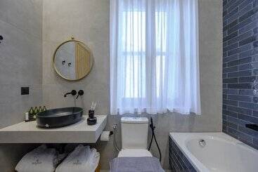 Marea Boutique Suites