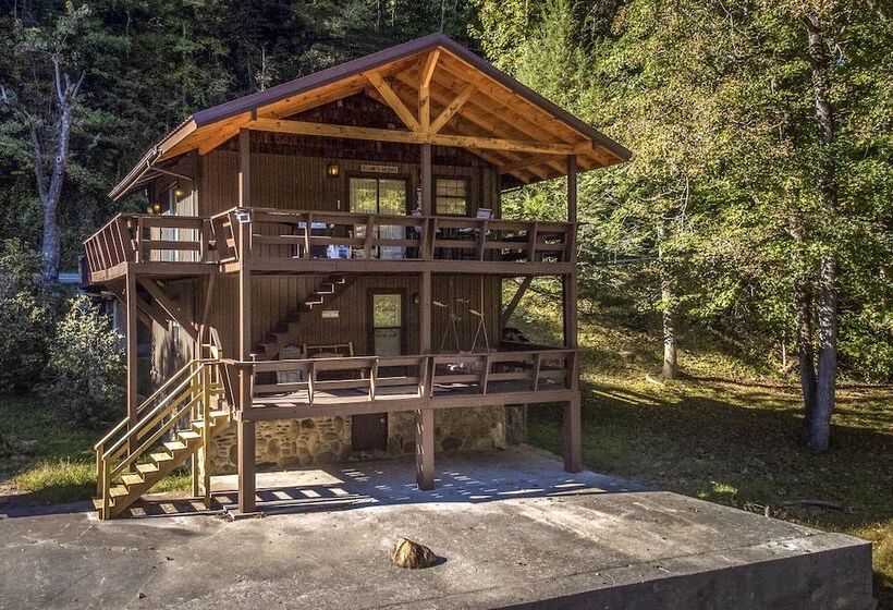 Rays Chalet   Unique And Cozy Riverfront Home!