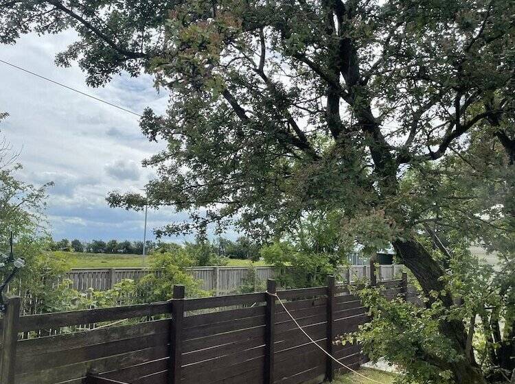 اقامتگاه 2 Bedroom Parkhome In Uddingston, Glasgow