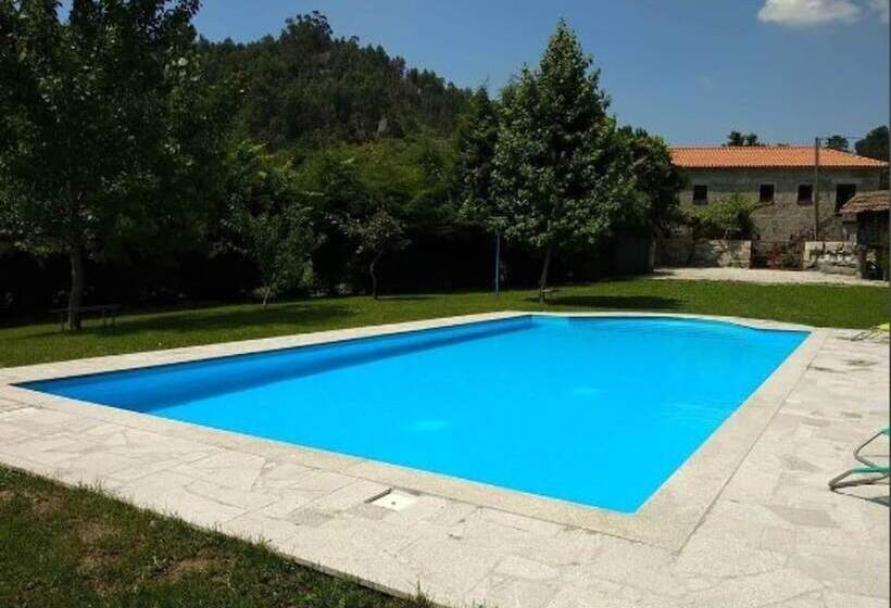 דירת נופש Beautiful 2 Bed House   Marco De Canaveses