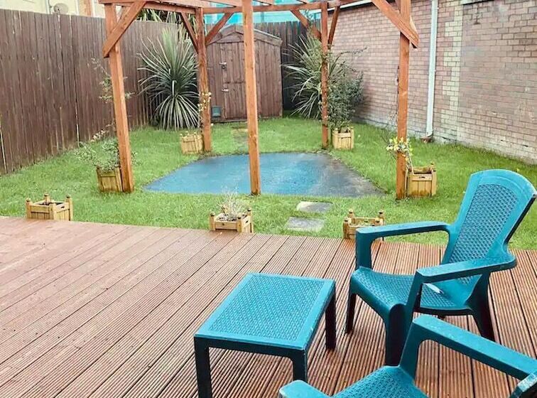 اقامتگاه Beautiful 3 Bed House In Londonderry