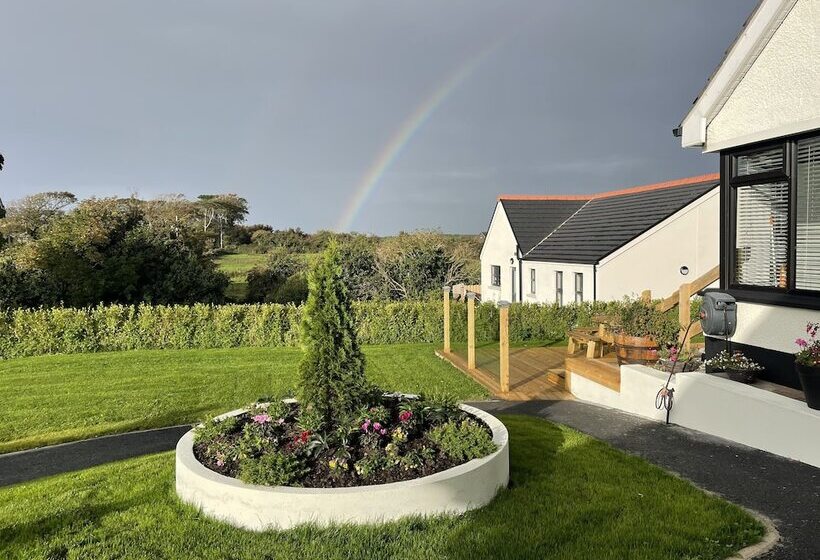 דירת נופש Beautiful 3 Bed House In Sunny Killough Down