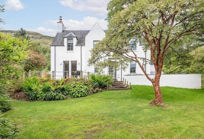 住所  Captivating 4 Bed House In Killin