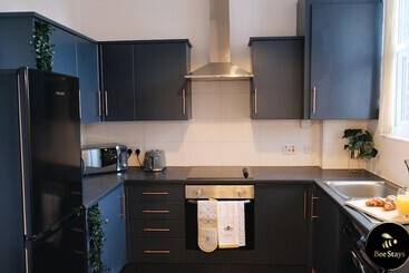 اقامتگاه Pickmere House  An Oasis Near Town Centre