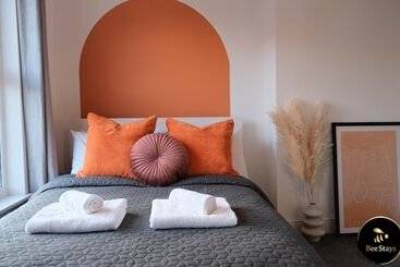 اقامتگاه Pickmere House  An Oasis Near Town Centre