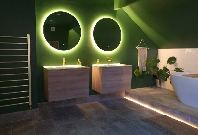 اقامتگاه Remarkable 4 Bed House In Sheffield