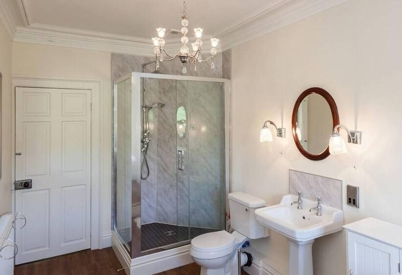 Резиденция Stunning 8 Beds Country Retreat Nr Richmond