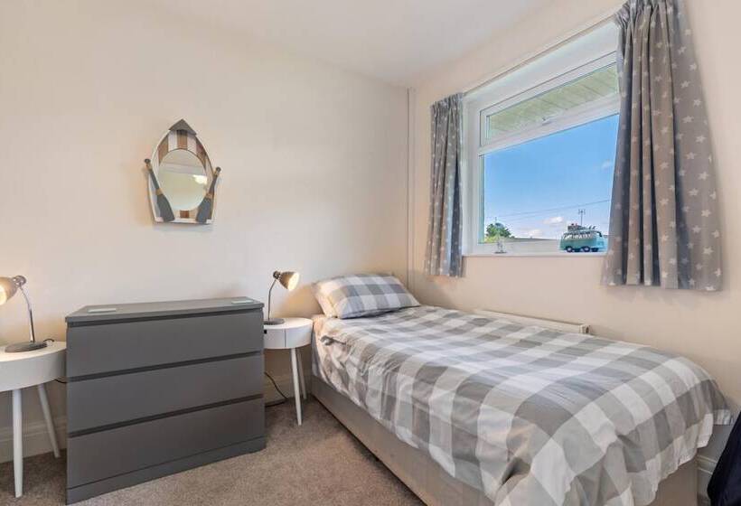 Ballyroan Peaceful Dog Friendly Cottage