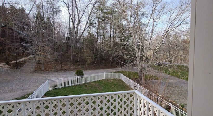 مبيت وإفطار Misty Mountain Inn