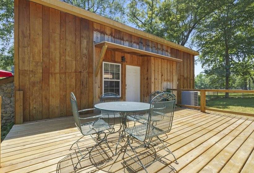 Bluff Cabin